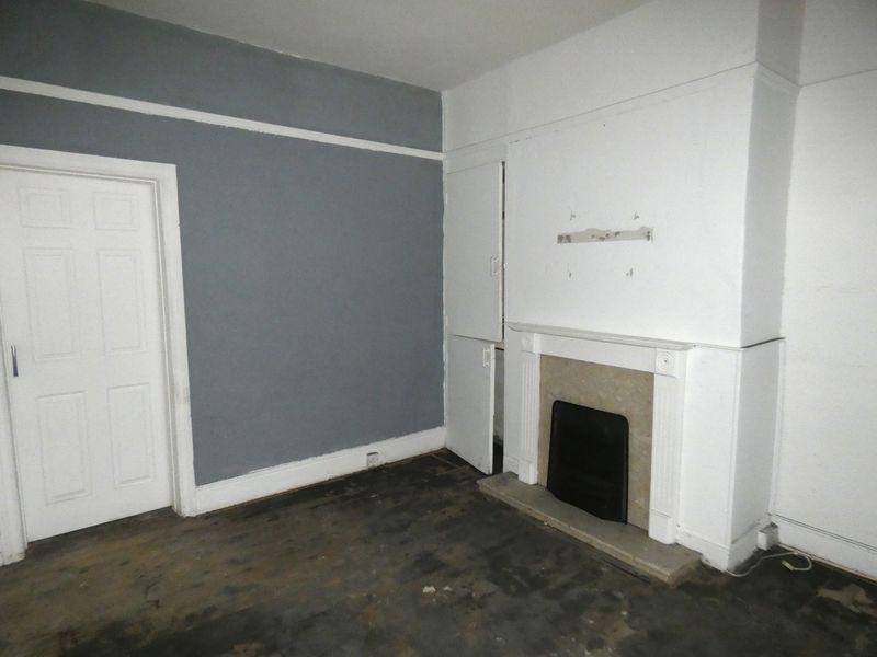 Lounge- click for photo gallery